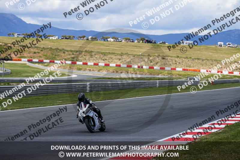 cadwell no limits trackday;cadwell park;cadwell park photographs;cadwell trackday photographs;enduro digital images;event digital images;eventdigitalimages;navarra;no limits trackdays;peter wileman photography;racing digital images;trackday digital images;trackday photos